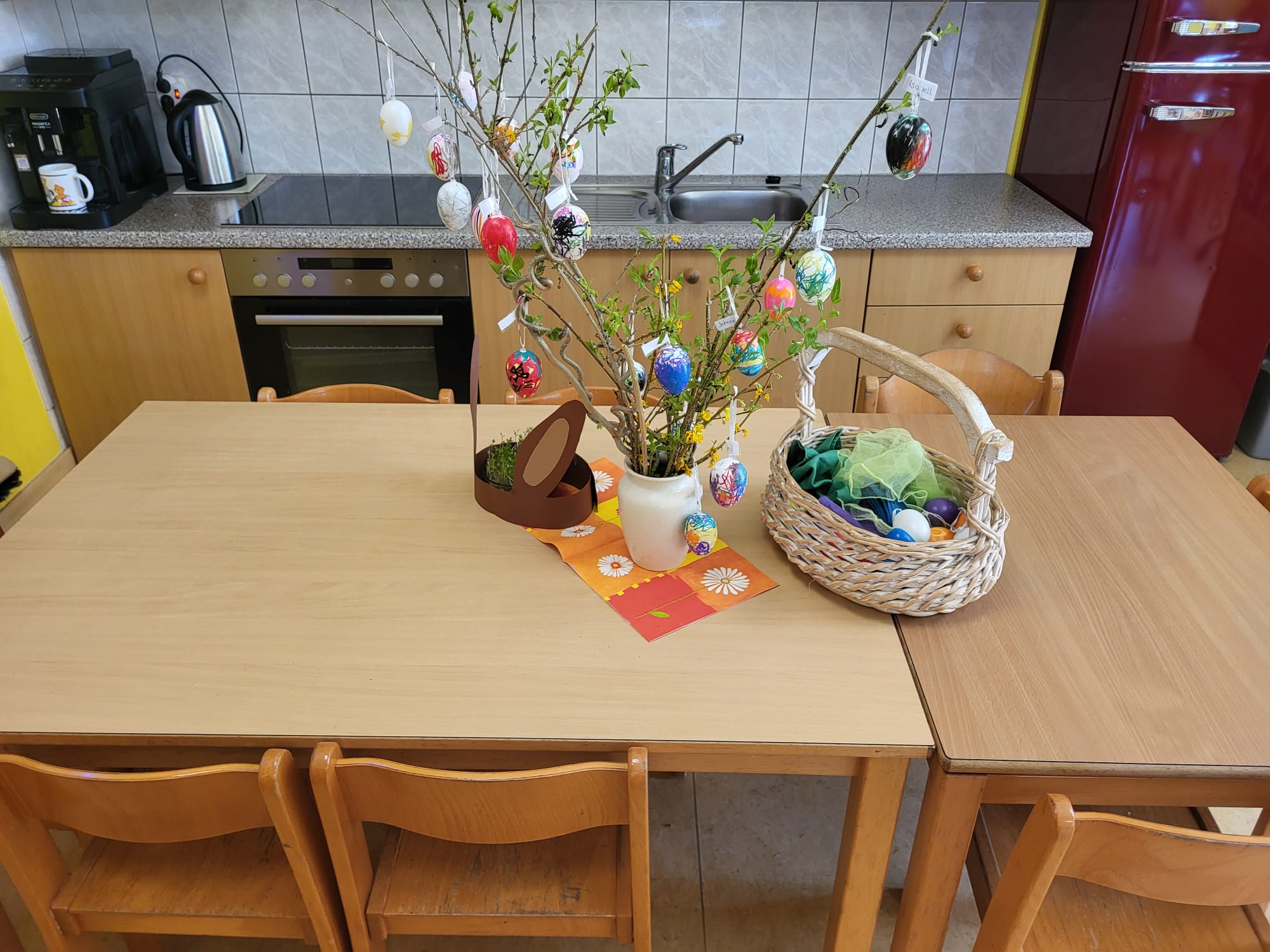 Gruppenraum Küche und Essecke
